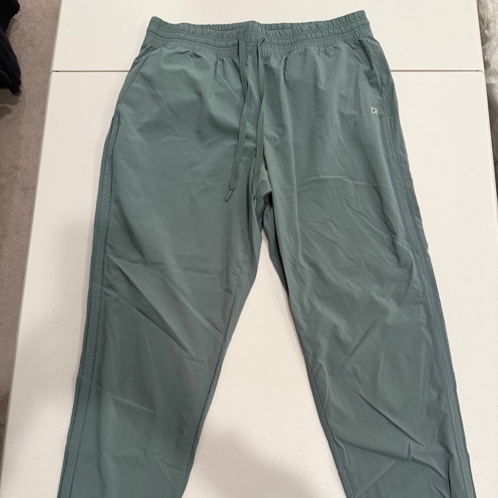 GapFit Green Athlesiure Pants - size M